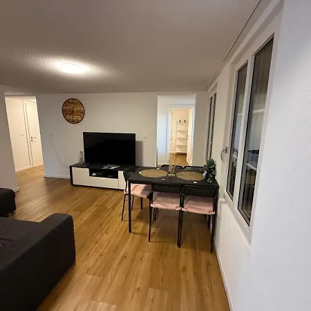 Happy Life 2 Near Interlaken Thun דירה